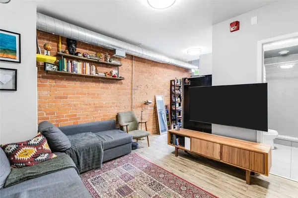 2870 Dundas ST W #309, Toronto W02, ON M6P 1Y8