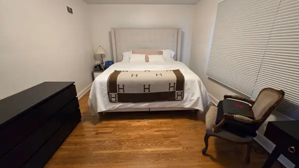 11 Northolt CT, Toronto W08, ON M9A 3B1