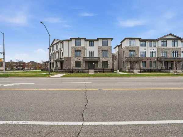 2168 Postmaster DR, Oakville, ON L6M 4E6