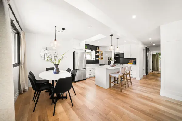 51 Muskoka DR, Guelph, ON N1E 3M8