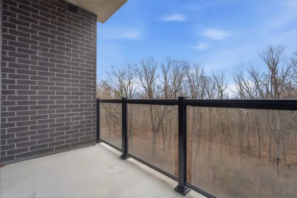 1100 Lackner PL #322, Kitchener, ON N2A 0M1