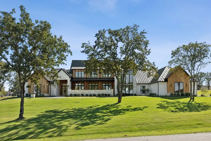 200 Dan Russell Bend, Weatherford, TX 76087