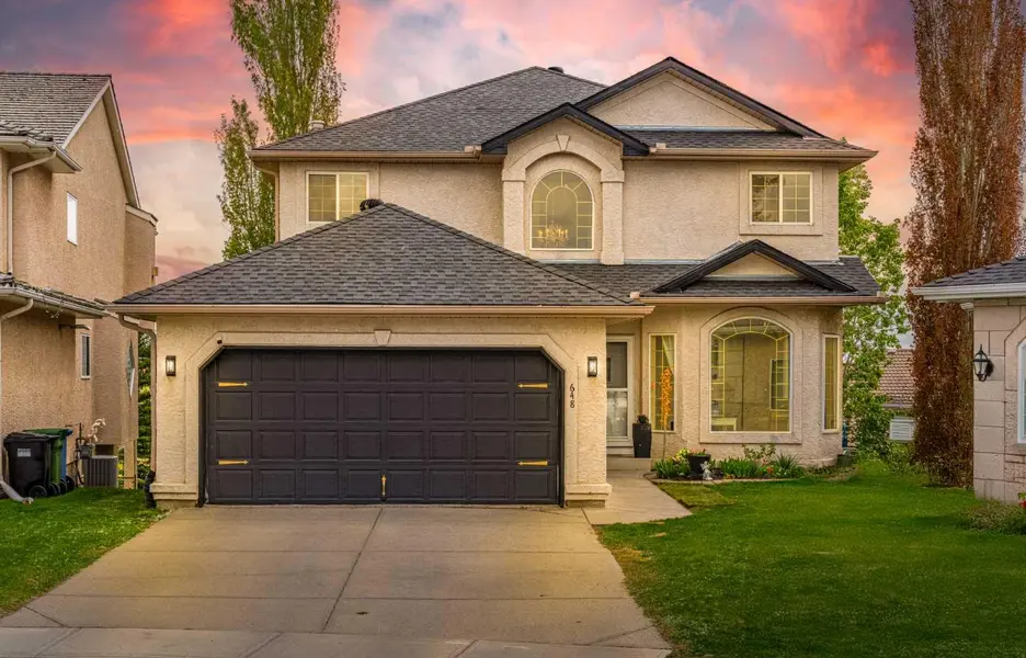 648 Scimitar Bay NW, Calgary, AB T3L 2B2