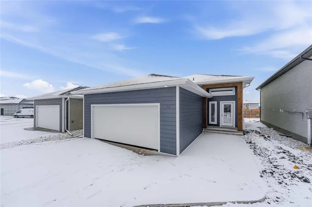 12 Prestwick ST, Niverville, MB R0A 0A1