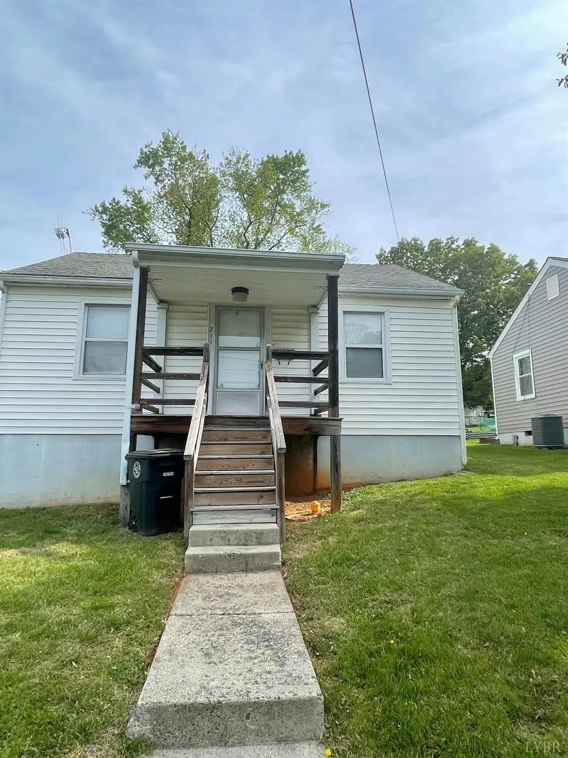 211 College DR, Lynchburg, VA 24501