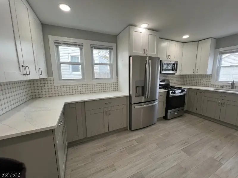 20 Van Dyke Pl, Summit City, NJ 07901