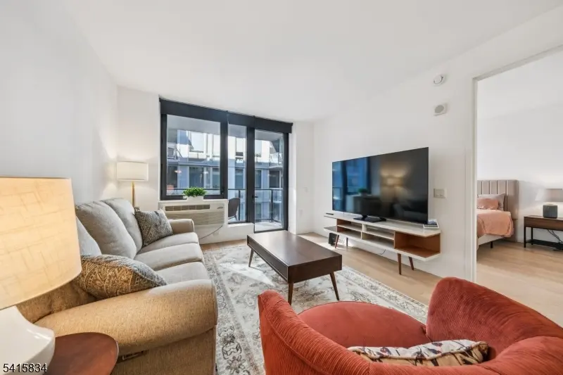 160 1St St #1111, Jersey City, NJ 07302