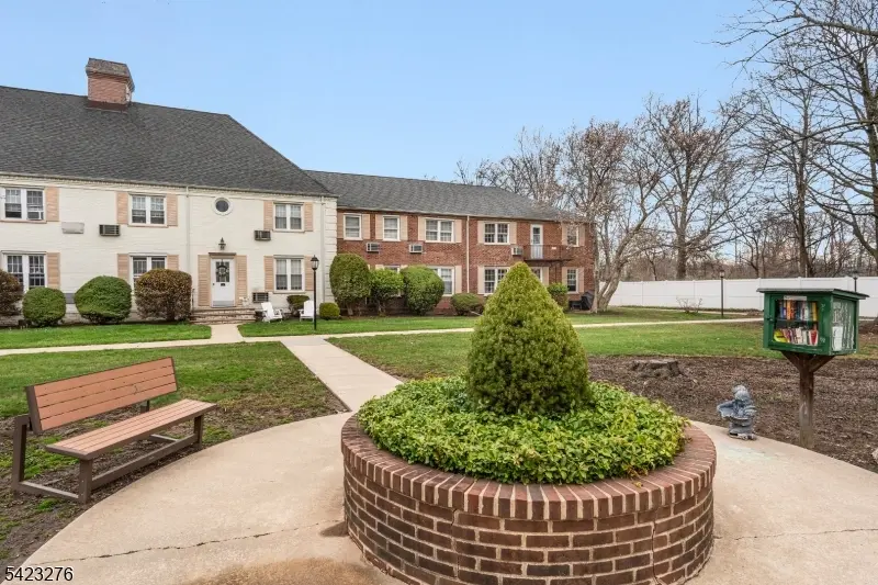 15 A Parkway Village, Cranford Twp., NJ 07016