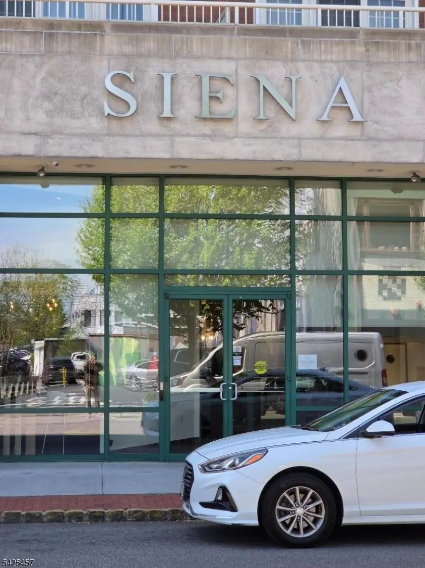 48 S Park St #711, Montclair Twp., NJ 07042