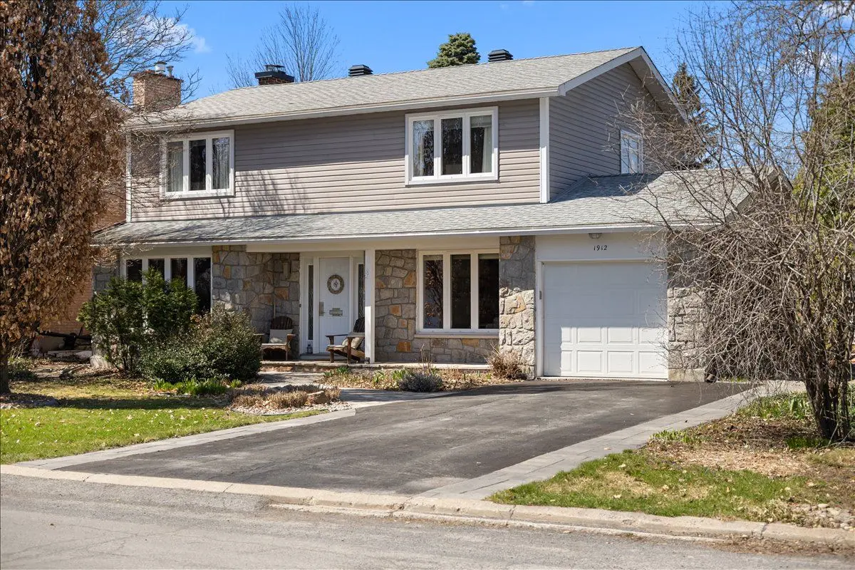 1912 Oakdean CRES, Beacon Hill North - South And Area, ON K1J 6H3