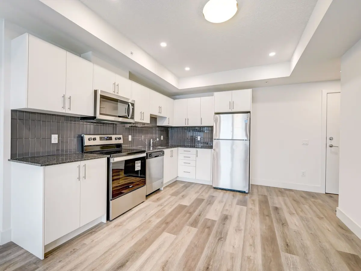 107 Rogers ST N #307, Waterloo, ON N2J 1A4