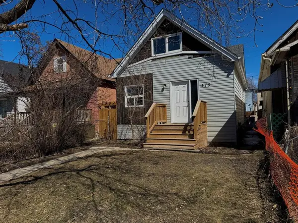 375 Arlington ST, Winnipeg, MB R3G 1Z1