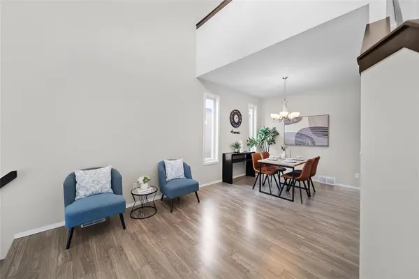 54 Daylan Marshall Gate, Winnipeg, MB R2P 1X9