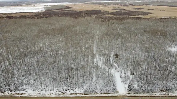 40125 48 RD North RD, St Genevieve, MB R5J 0A2