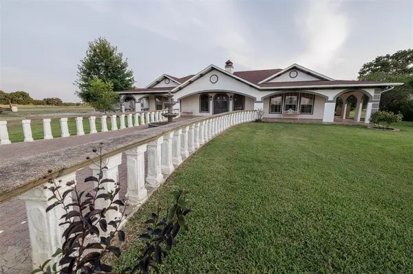 4699 County Road 1600, Alba, TX 75410