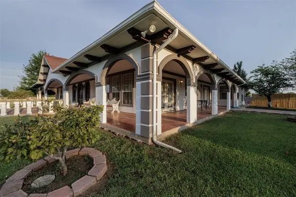 4699 County Road 1600, Alba, TX 75410