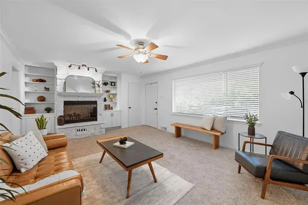 1310 W Cedar Street, Arlington, TX 76012