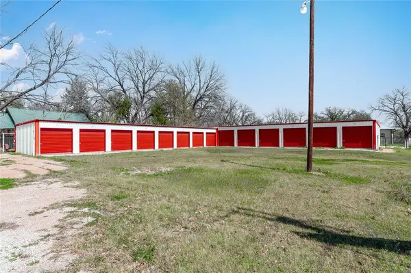 409 N Travis Street,  De Leon,  TX 76444