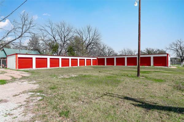 409 N Travis Street,  De Leon,  TX 76444