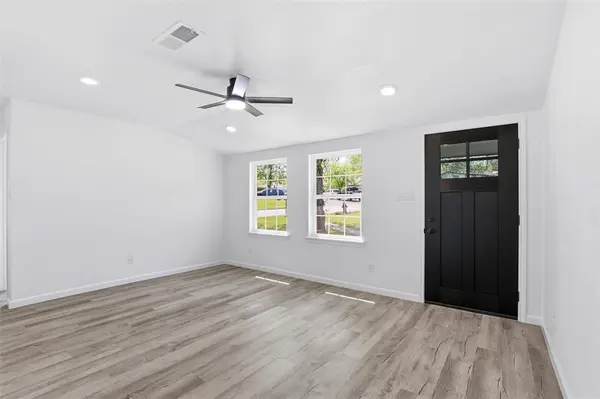 7944 Downe Drive, White Settlement, TX 76108