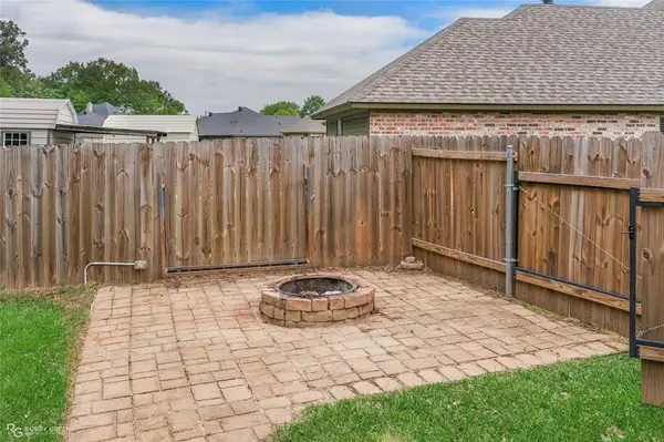 6992 Regatta Drive, Shreveport, LA 71107