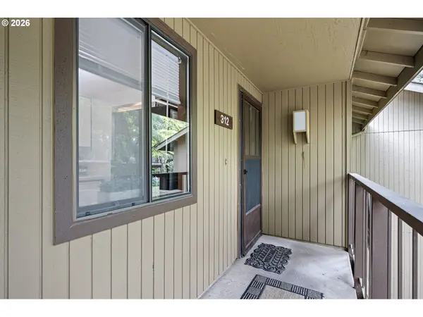 312 HUNINGTON AVE, Eugene, OR 97405