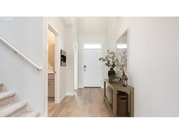 9394 SE Crystal Rose ST, Happy Valley, OR 97086