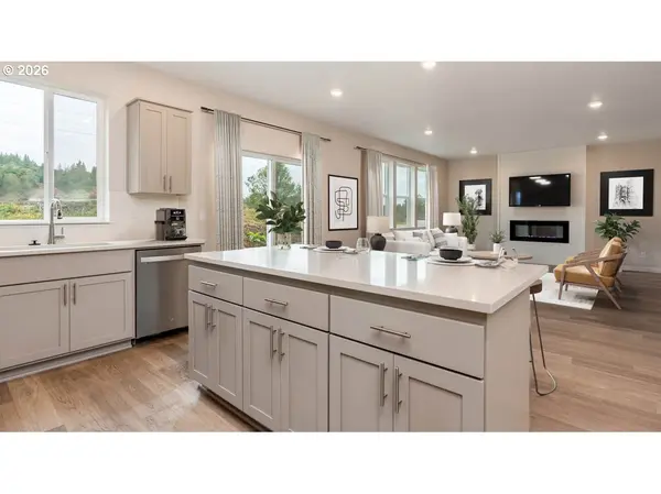 9394 SE Crystal Rose ST, Happy Valley, OR 97086