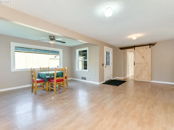 21075 S HIGHWAY 99E, Oregon City, OR 97045