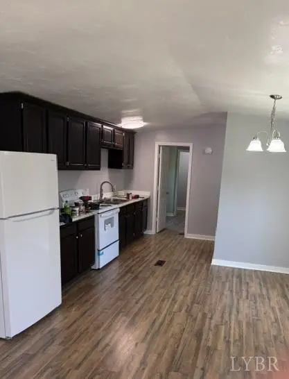 5334 Smith Mountain Lake Pkwy, Huddleston, VA 24104