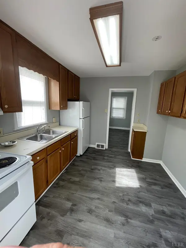 211 College DR, Lynchburg, VA 24501