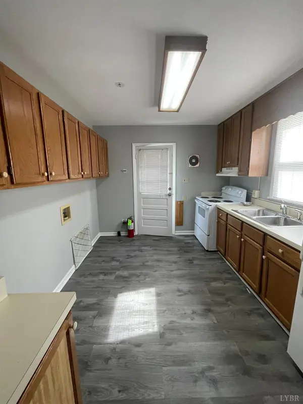 211 College DR, Lynchburg, VA 24501