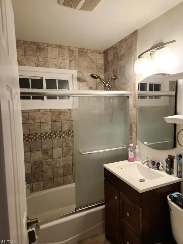 52 Vetrone Dr, Woodland Park, NJ 07424