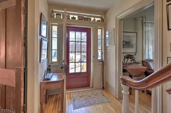 11 Halstead St, Clinton Town, NJ 08809