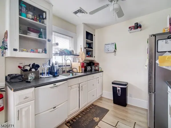 339 N 8Th Ave, Manville Boro, NJ 08835