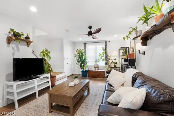 15 A Parkway Village, Cranford Twp., NJ 07016