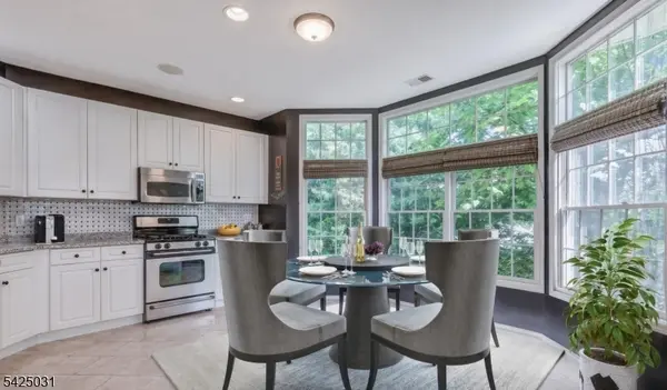 325 Edmonton Ct, Livingston Twp., NJ 07039