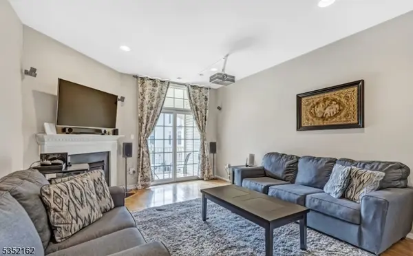 325 Edmonton Ct, Livingston Twp., NJ 07039