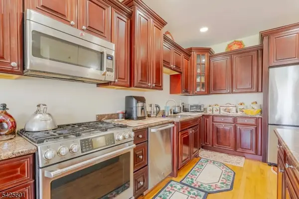 12 Morgan Way, East Hanover Twp., NJ 07936