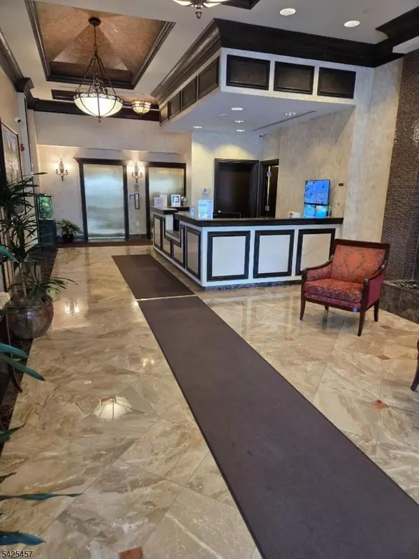 48 S Park St #711, Montclair Twp., NJ 07042