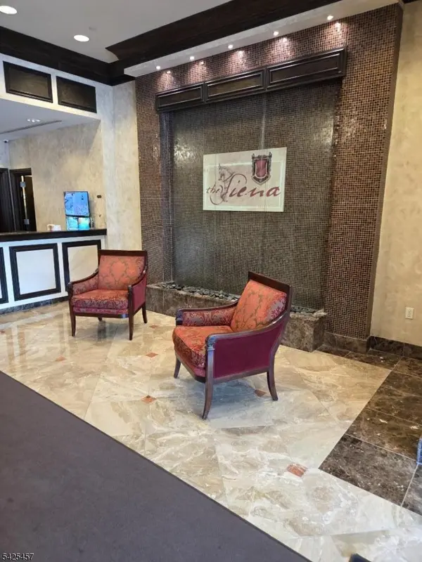 48 S Park St #711, Montclair Twp., NJ 07042