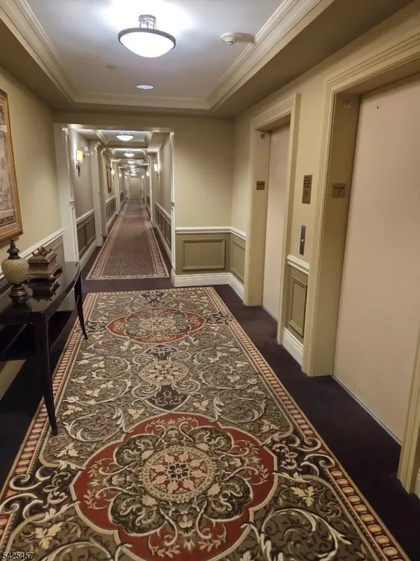 48 S Park St #711, Montclair Twp., NJ 07042