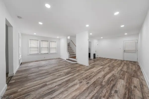 8 Melrose Ter, Elizabeth City, NJ 07208