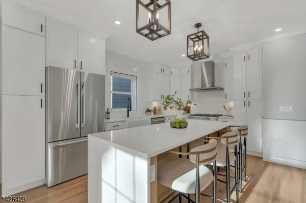 21 Spruce St, Cranford Twp., NJ 07016