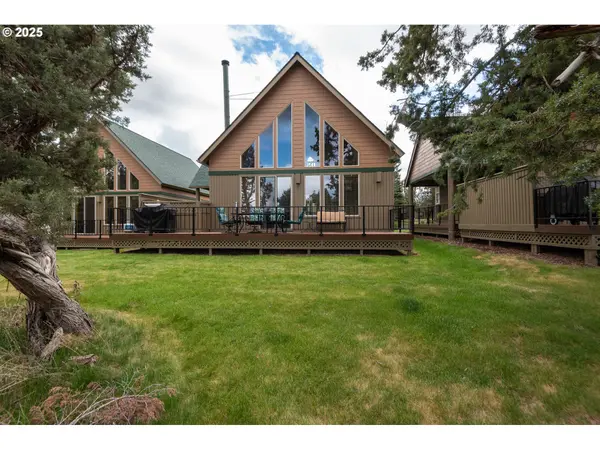8825 SW CANYON WREN CT, Redmond, OR 97756