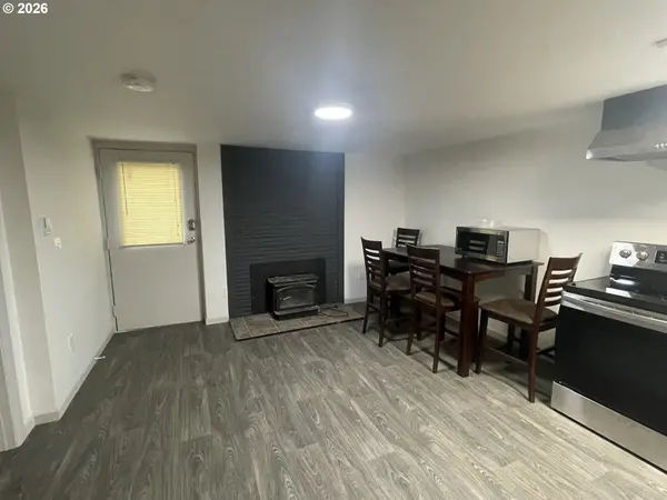 144 SE 85TH AVE, Portland, OR 97216