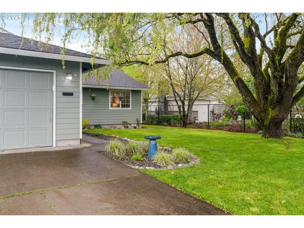 726 S LINDEN ST, Cornelius, OR 97113