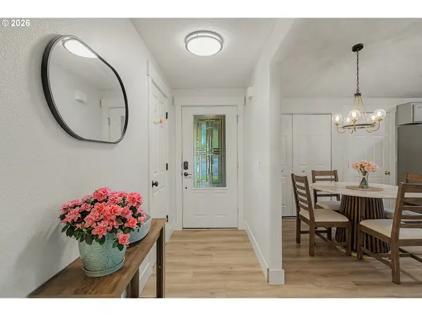 726 S LINDEN ST, Cornelius, OR 97113