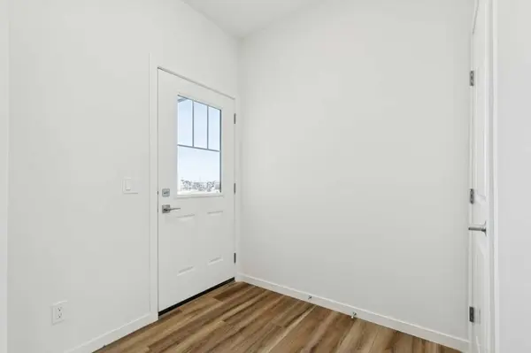 1358 Bayview CRES SW, Airdrie, AB T4B5P1