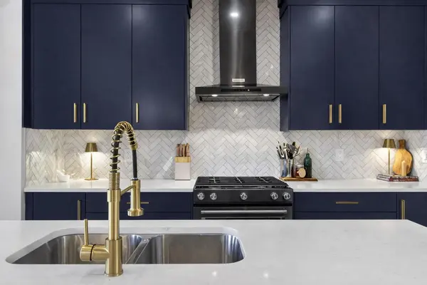 96 Emberside GLN, Cochrane, AB T4C2L7